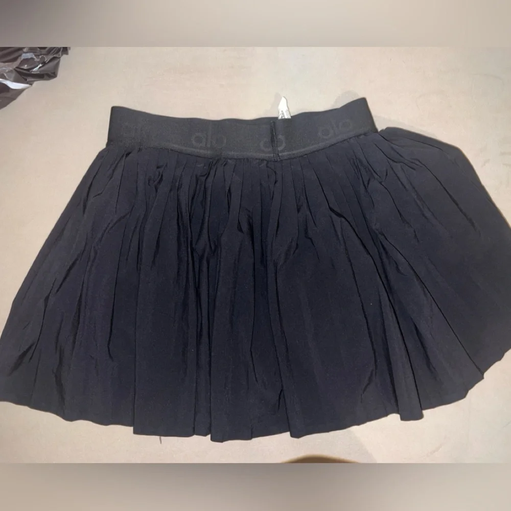 Alo aces black tennis skirt